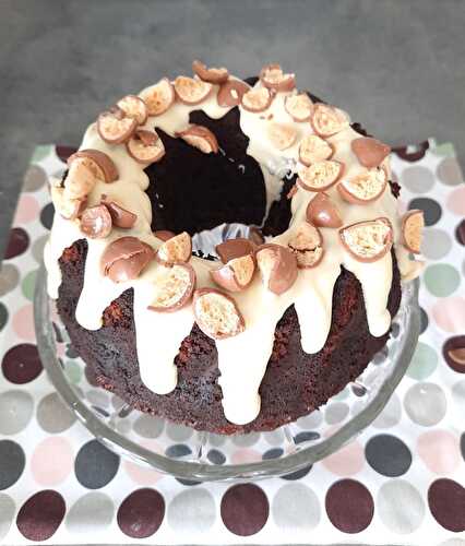 Spelt Chocolate Sockerkaka (with a white chocolate drizzle)