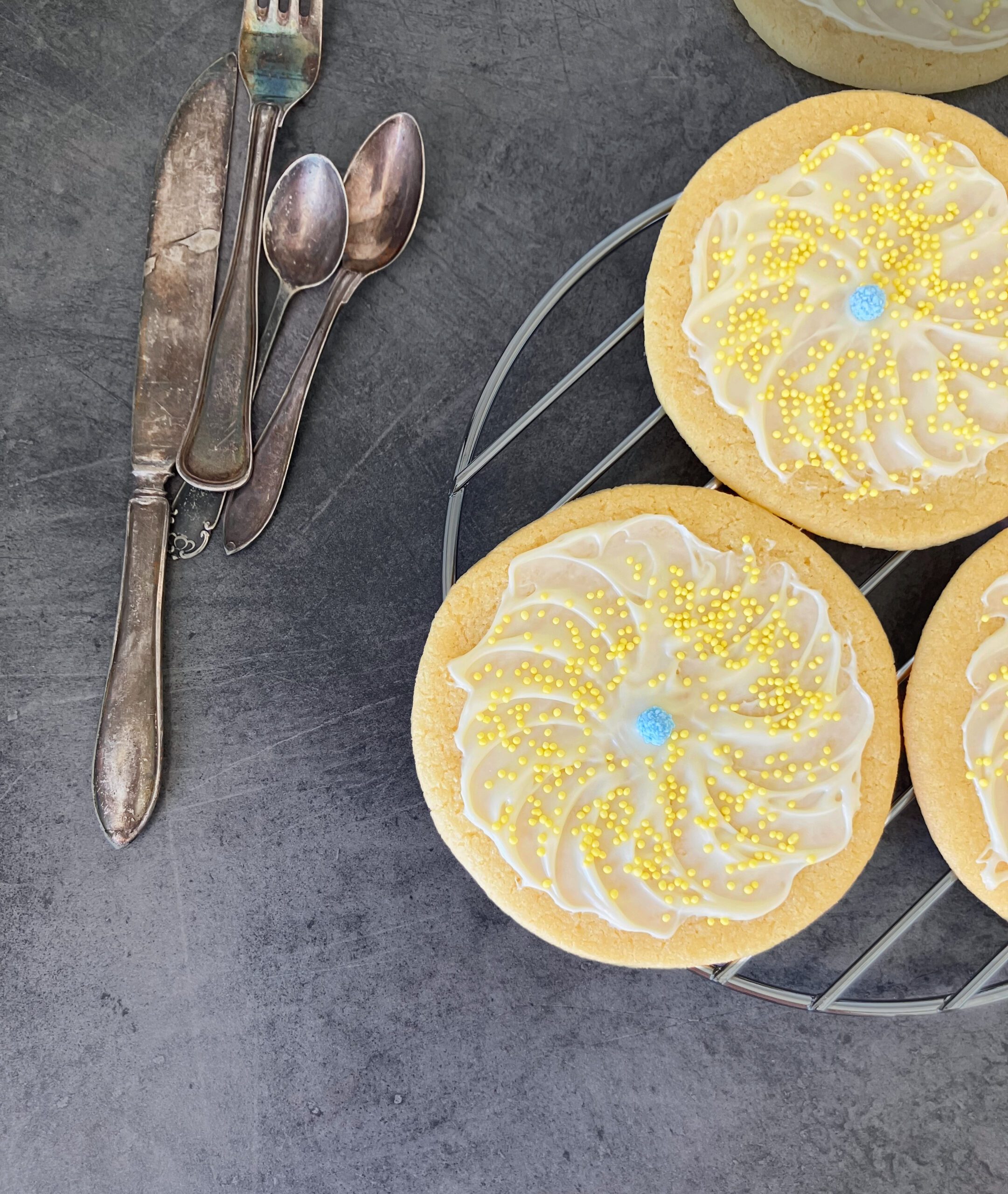 Spelt Butter Cookies with White Chocolate