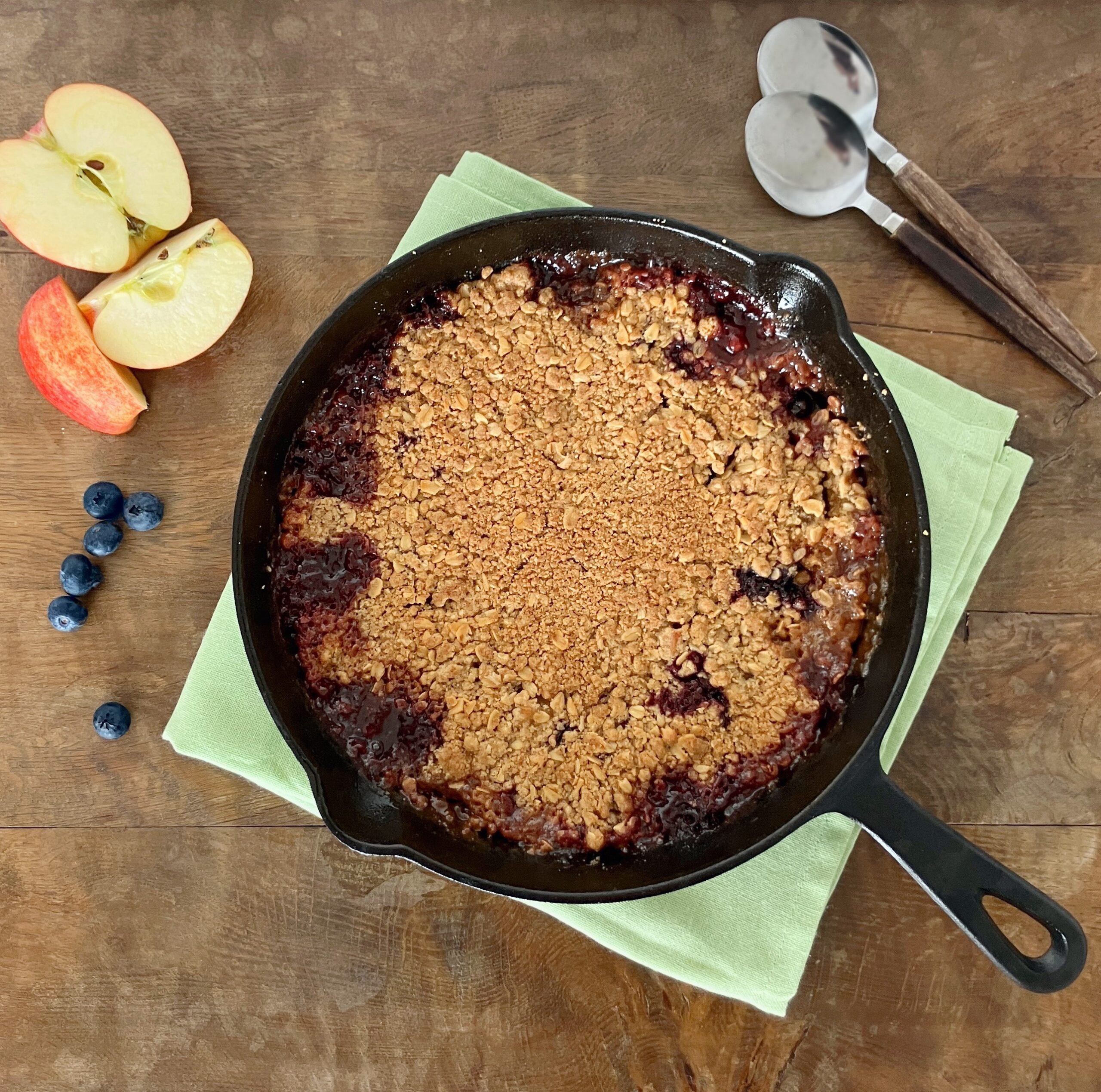 Caramel Apple and Blueberry Swedish Smulpaj (Crumble)