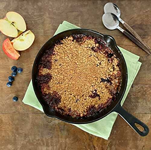 Caramel Apple and Blueberry Swedish Smulpaj (Crumble)