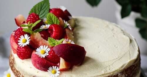 Raspberry, Peaches and Mascarpone Cream Cake