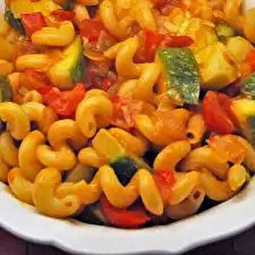 Curly Pasta with Zucchini & Tomatoes