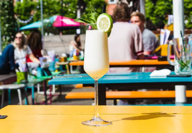 How to stay healthy while traveling in 2022