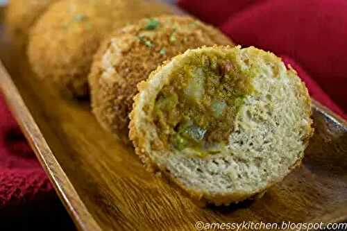 Kare Pan, aka: Japanese Curry Buns - Bread Baking Babes do Easter?!?
