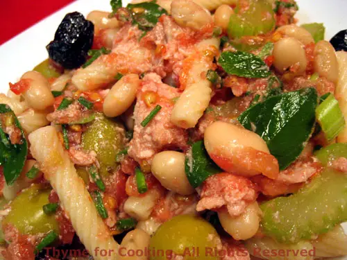 Pasta with Tuna, White Beans and Fresh Tomato Sauce; Faux Amis