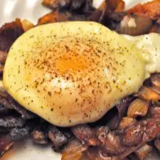 Poached Eggs, Hunter's Style