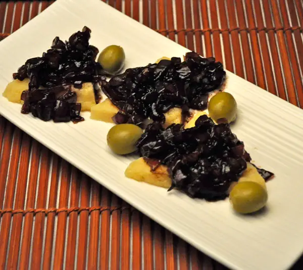 Red Onion Marmalade on Polenta Points