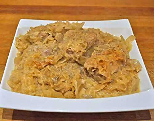 Slow Cooker Creamy Pork and Kraut; Herbs