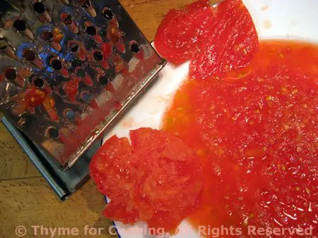 Spaghetti with Fresh Tomato Sauce