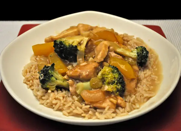Stir-Fried Chicken with Broccoli and Peppers