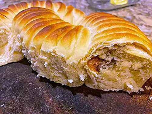 Trendy Babes Bake Wool Roll Bread