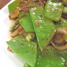 Snow Peas and Green Garlic