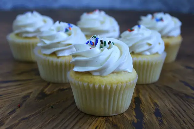 Homemade Vanilla Cupcakes