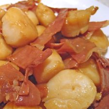 Stir-Fried Scallops with Ham