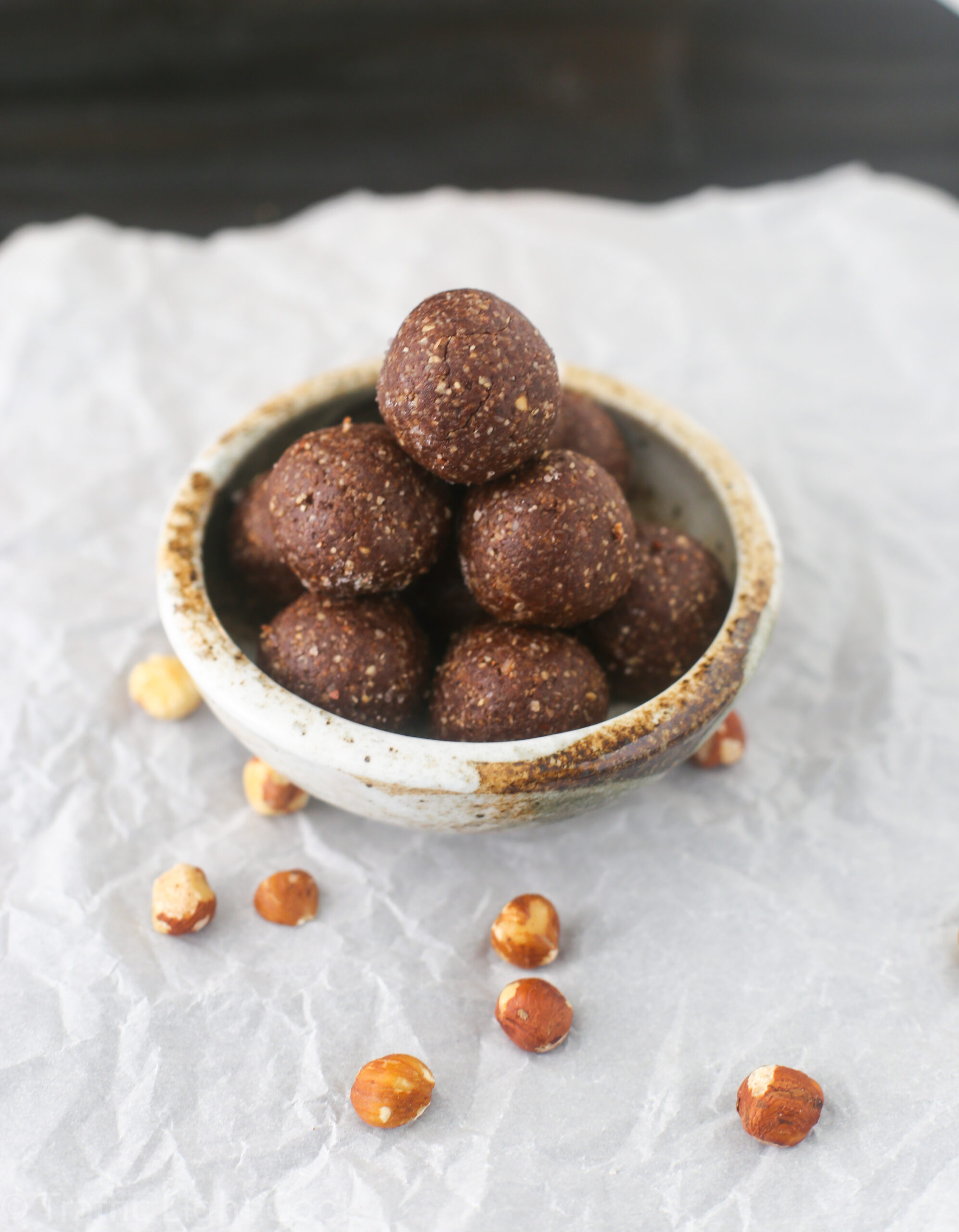 Healthy Hazelnut & Cacao Energy Balls