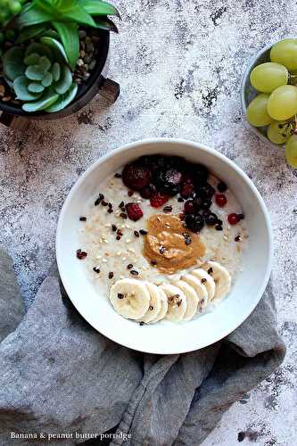 Banana and peanut butter creamy porridge