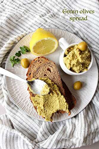 Green olives spread