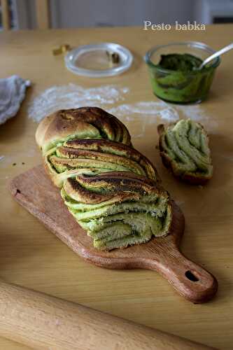 Pesto babka