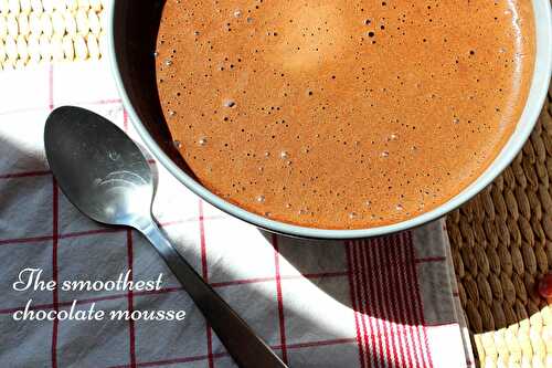 The smoothest chocolate mousse (4 ingredients)