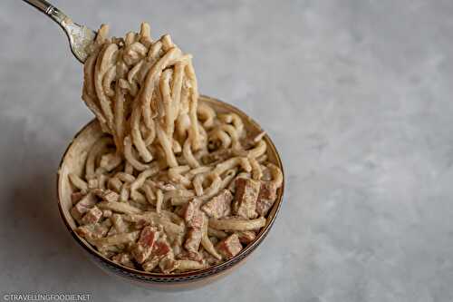 Stir-Fry Thai Curry Udon Noodles with Luncheon Meat in 20 Minutes!