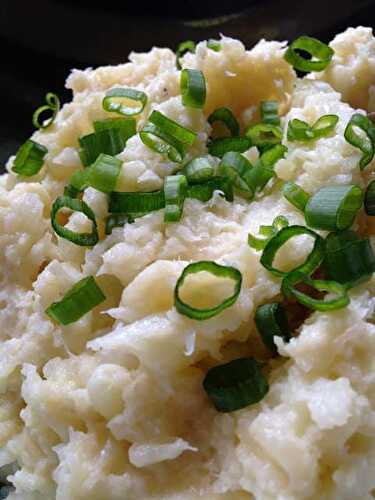 Cheesy Garlic Mashed Cauliflower