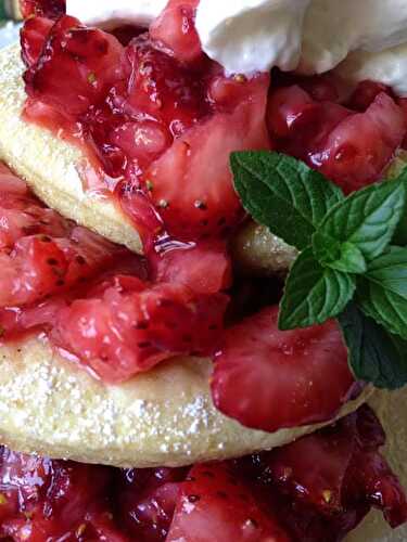 Strawberry Sourdough Pancakes