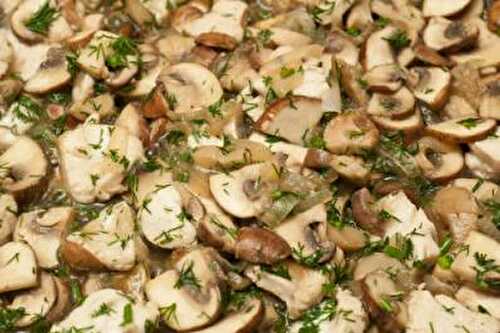 Creamy Mushroom Stroganoff | Easy Vegetarian Stroganoff Recipe