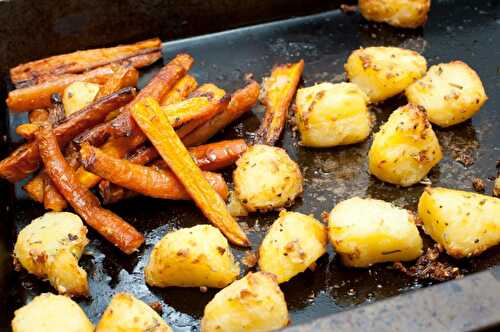 Crispy Roasted Potatoes with Garlic | How to Make Crispy Roast Potatoes