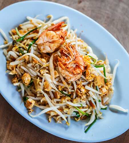 Pad Thai with Tofu | Tasty Authentic Pad Thai Recipe with Tofu and Shrimp