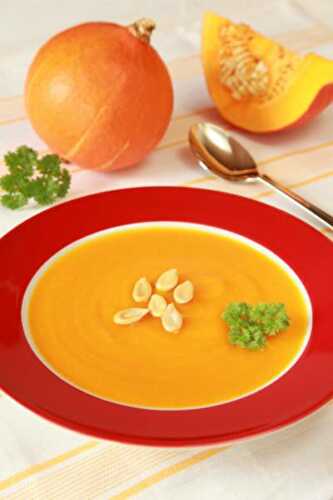 Thick and Creamy Pumpkin Soup | Easy Pumpkin Soup Recipe