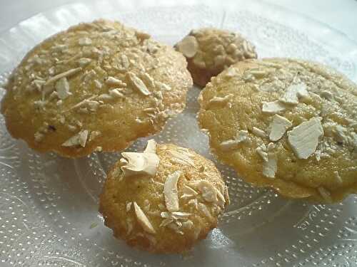 Eggless Mango & cashew nut Muffins