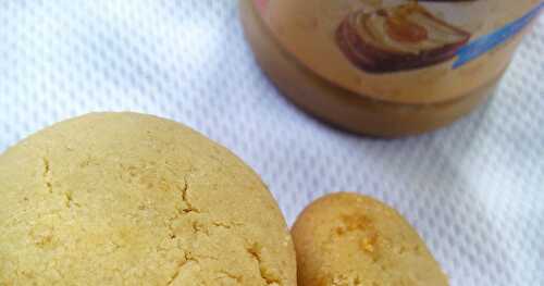 Eggless Peanut Butter Cookies 