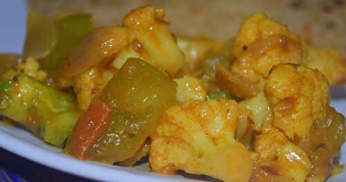 Quick Cauliflower & Capsicum curry - side dish for roti / chapathi