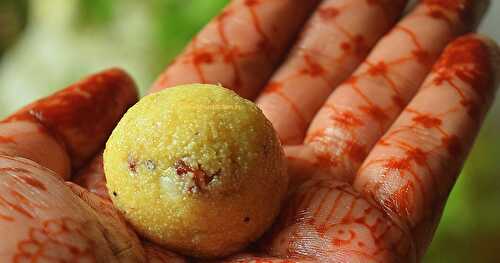 Rava Coconut Laddu with Condensed milk 