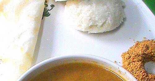 Simple Tomato Kurma - Side dish for Idly/ Dosa 