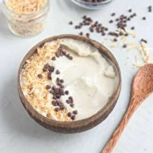 Vanilla Coconut Smoothie Bowl (Vegan & Gluten-free)