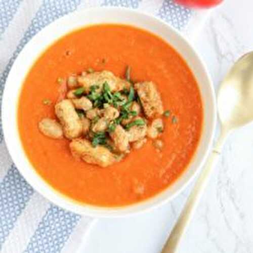 Vegan Creamy Tomato Bean Soup 