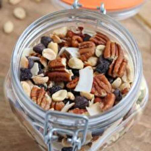 Low-Carb Trail Mix