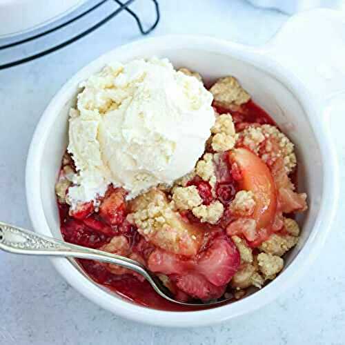 Apple Strawberry Crisp