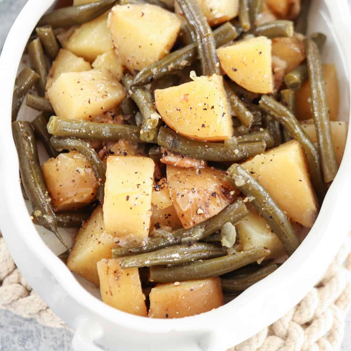 Slow Cooker Green Beans and Potatoes