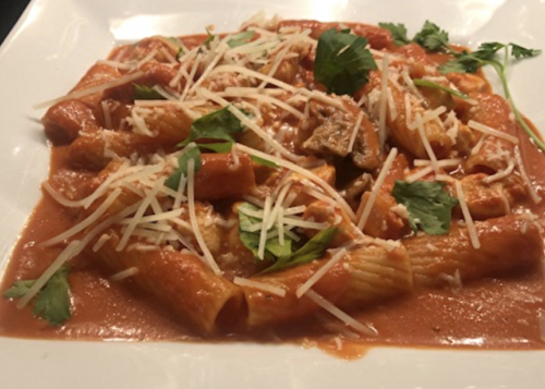 Rigatoni Fiorentina Recipe (Chicken, Mushrooms & Rosé Sauce) - Food & Recipes