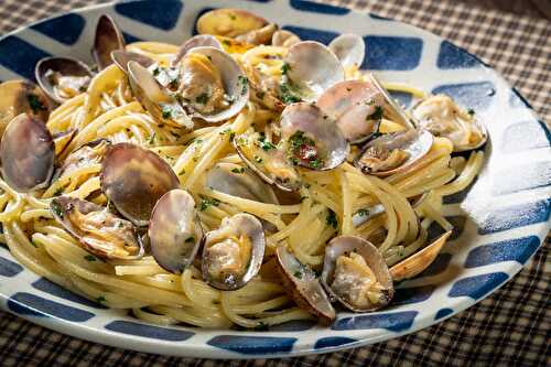 Spaghetti Alle Vongole Intere (With Whole Clams) - Food & Recipes