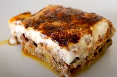 Traditional Greek Moussaka Recipe (Meat, Eggplant & Béchamel Sauce) - Food & Recipes