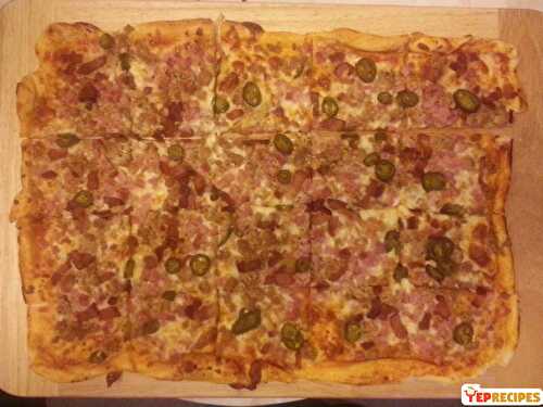 Thin Crust JalaPIGno Pizza