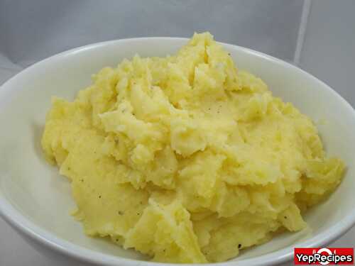 Golden Buttermilk Mashed Potatoes