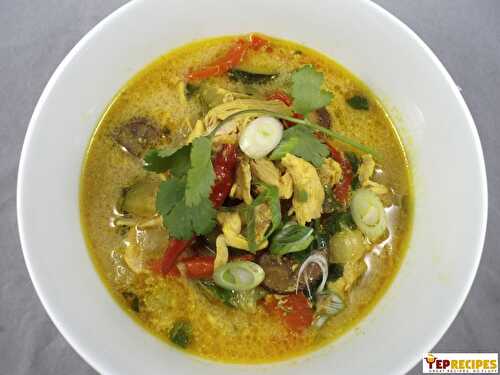 Coconut Chicken Curry Soup