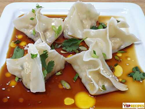 Chicken Wontons with Chili Oil Sauce