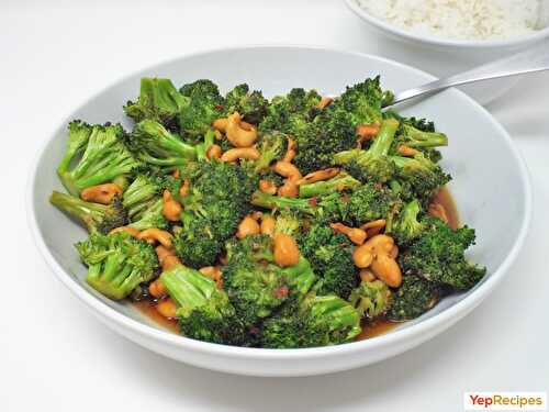 Broccoli and Cashews in Spicy Garlic Sauce