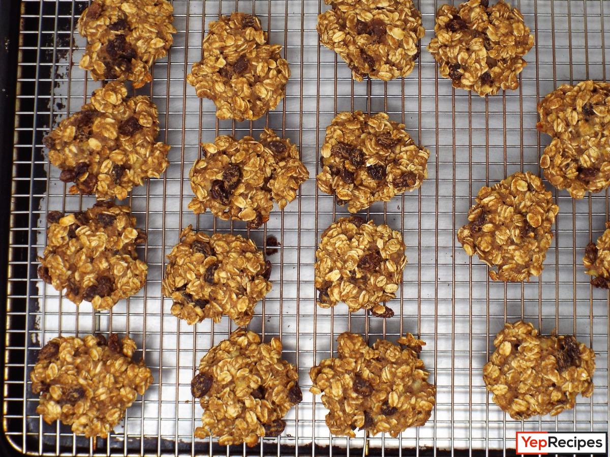 Chewy Greek Yogurt Oatmeal Cookies
