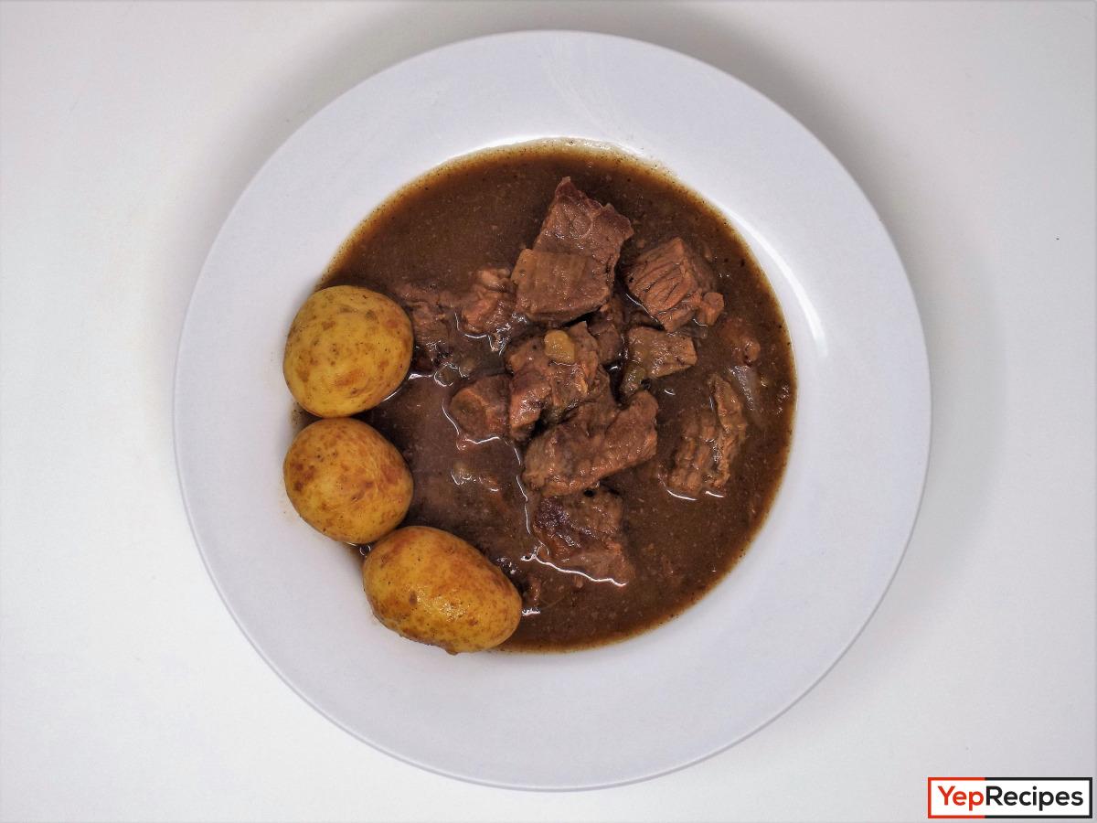 Pfefferpotthast (German Beef Stew)